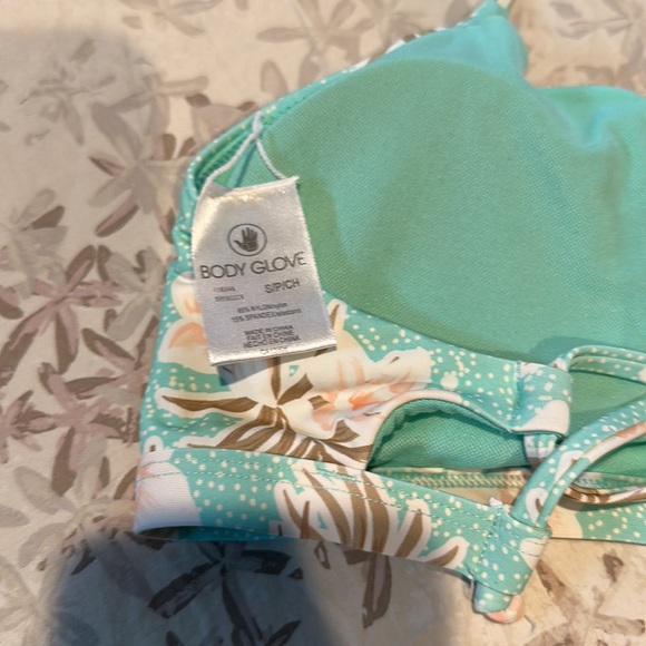 NEW NEVER WORN SUN DIEGO BIKINI SET SIZE SMALL TOP AND BOTTOM - Picture 3 of 4